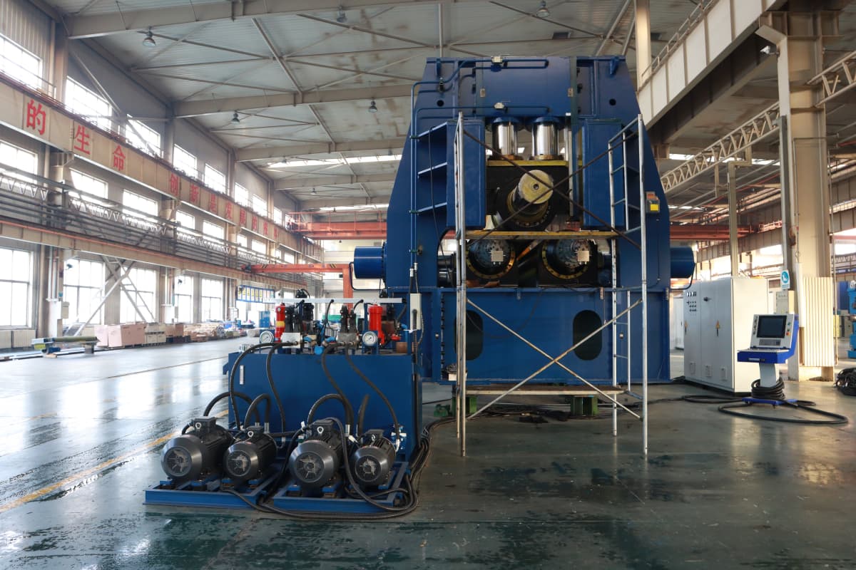 WS11KY-180×4200 CNC three-roller plate rolling machine(图2)